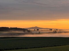 Beurener Morgenstimmung mit Blick zum Bussen